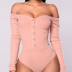 OFF SHOULDER BODYSUIT